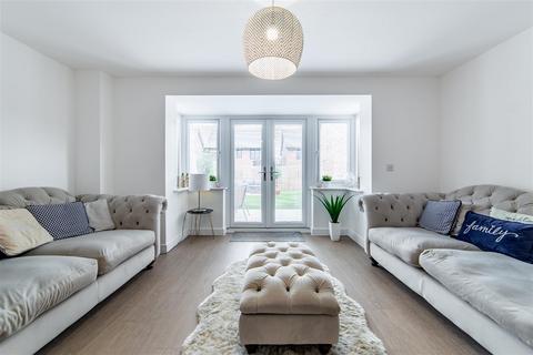 4 bedroom semi-detached house for sale, Elder Drive, West Meadow, Cramlington, NE23