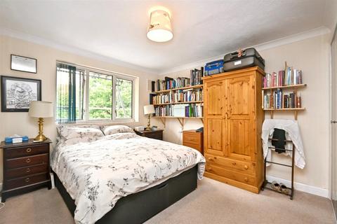 1 bedroom retirement property for sale, St. Leonards Road, Eastbourne