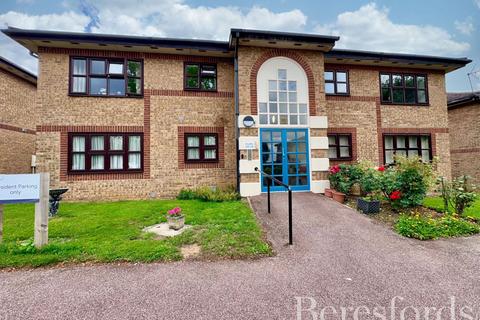 1 bedroom apartment for sale, The Herons, Abbs Cross Gardens, RM12