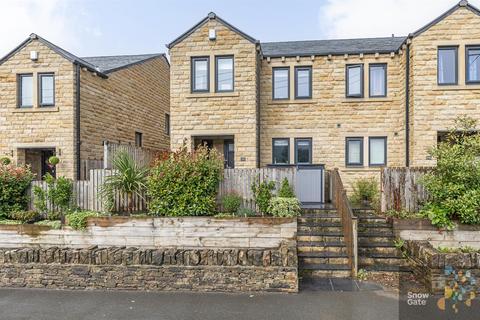 3 bedroom end of terrace house for sale, Huddersfield Road, Holmfirth HD9