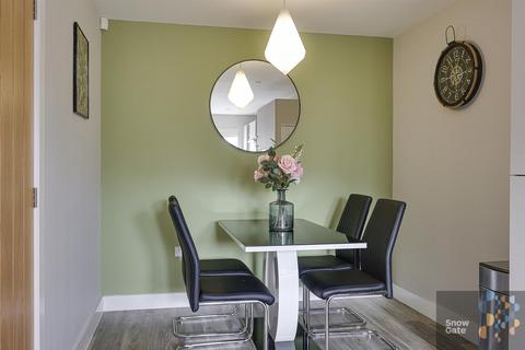 3 bedroom end of terrace house for sale, Huddersfield Road, Holmfirth HD9