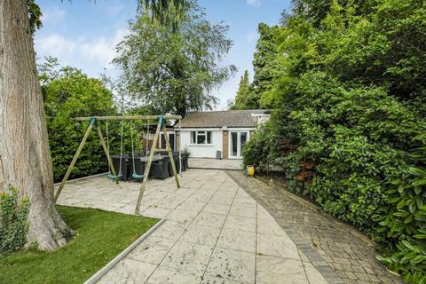 4 bedroom detached house for sale, Frays Avenue, West Drayton UB7