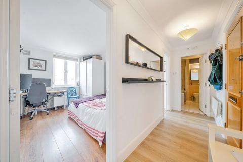 2 bedroom flat for sale, Clapham High Street, London, SW4