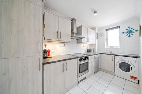 2 bedroom flat for sale, Clapham High Street, London, SW4