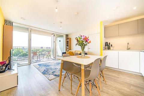 2 bedroom flat for sale, Goodwood Road, London SE14