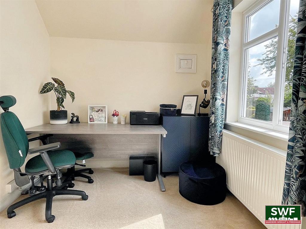 BEDROOM3.jpg