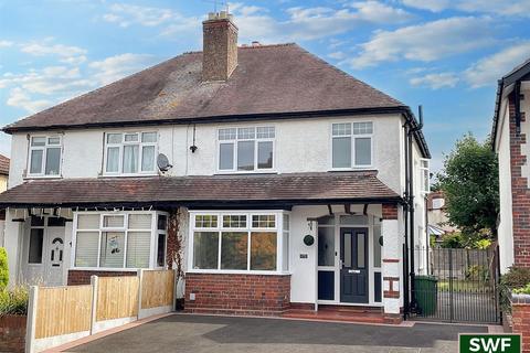 3 bedroom semi-detached house for sale, Windsor Avenue, Penn