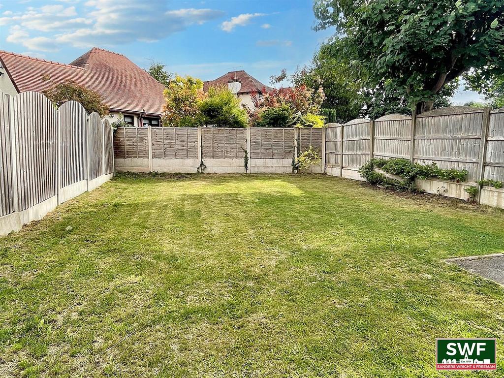 GARDEN1.jpg