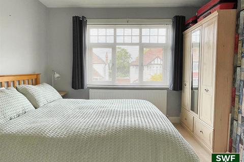 3 bedroom semi-detached house for sale, Windsor Avenue, Penn