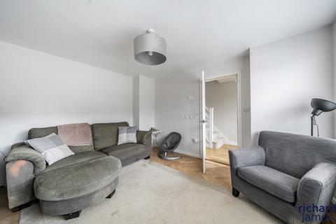 7 Rowan Drive, Royal Wootton Bassett, Swindon, SN4 7ES