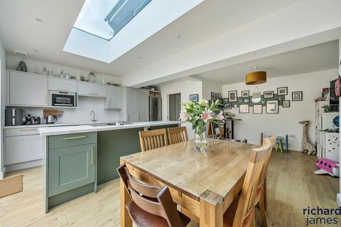 7 Rowan Drive, Royal Wootton Bassett, Swindon, SN4 7ES