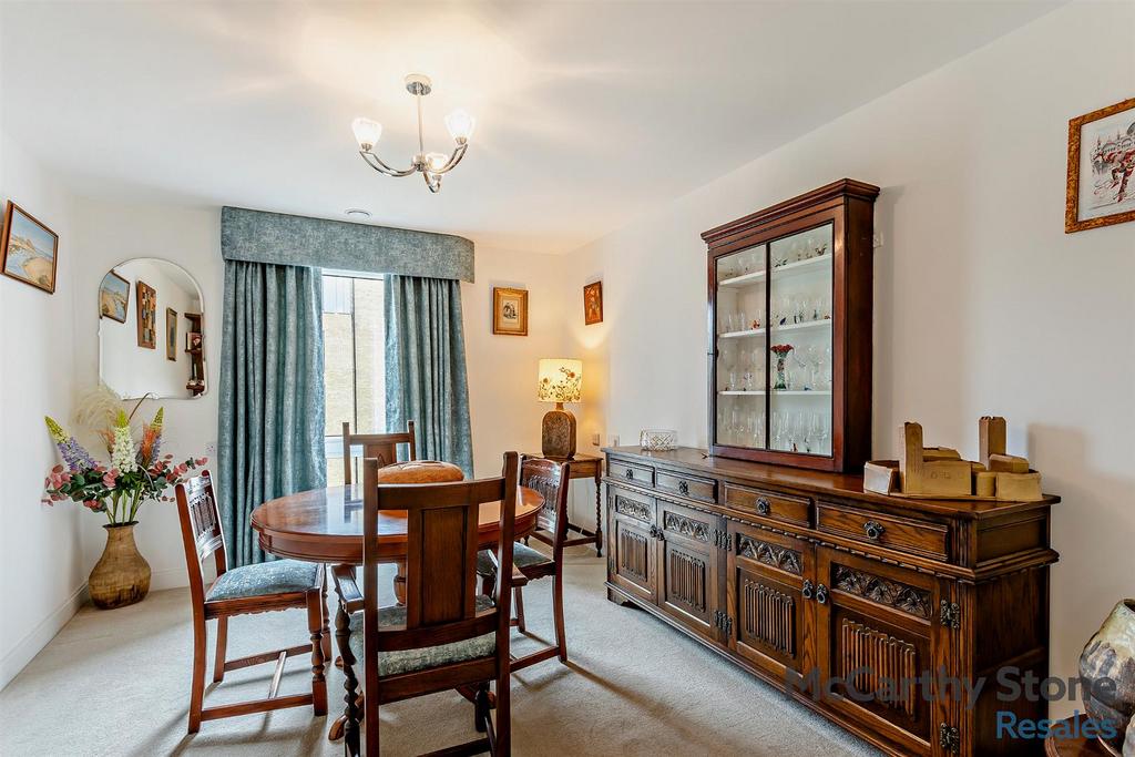 8657596-interior08-800.jpg