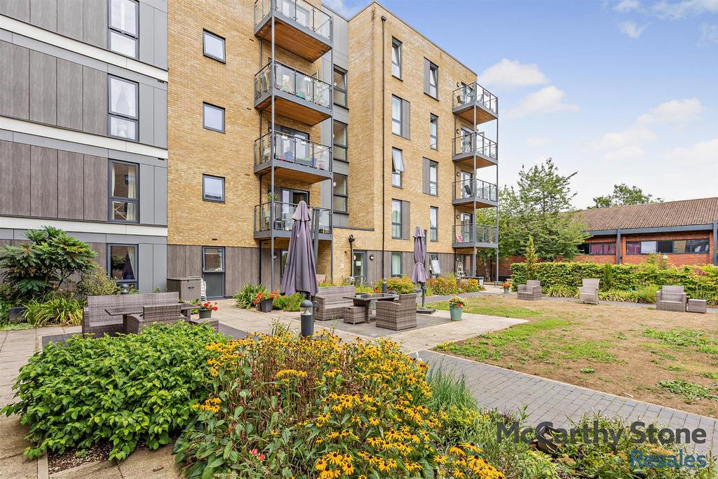 8657596-exterior05-800.jpg
