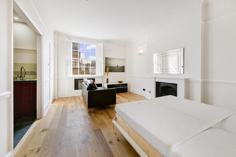 Studio to rent, Lowndes Street, Knightsbridge, London