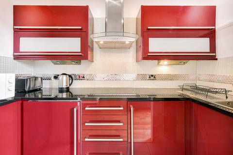 Studio to rent, Lowndes Street, Knightsbridge, London