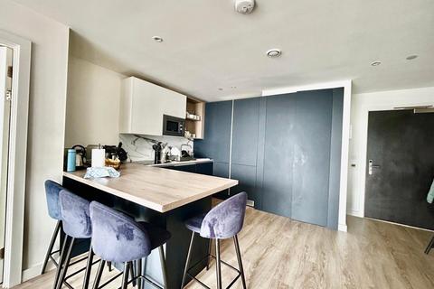 2 bedroom apartment for sale, New Bailey Street, Salford, M3