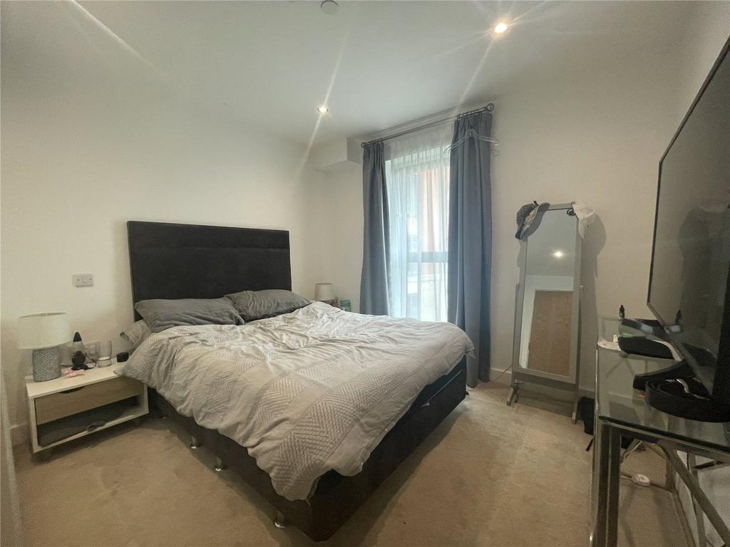 21 Leylands House11