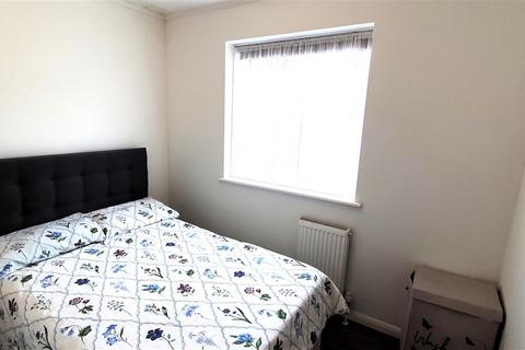 104 Bedfont Close, Feltham, TW14 8LF