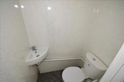 Studio to rent, 47 Poppleton Road, London E11