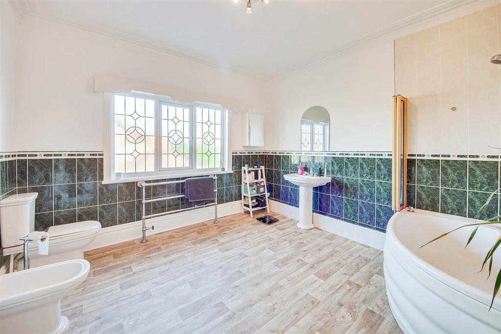 Ensuite