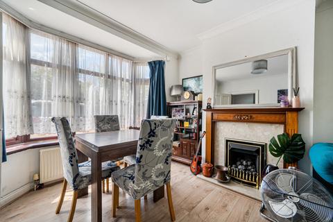 3 bedroom semi-detached house for sale, Basingstoke Road, Reading, Berkshire