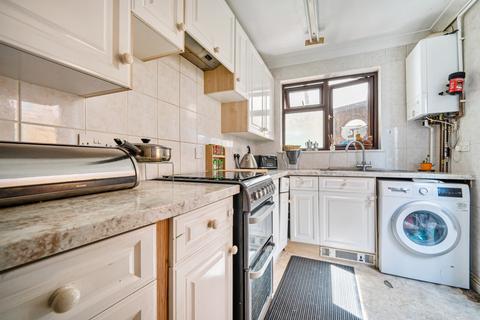 3 bedroom semi-detached house for sale, Basingstoke Road, Reading, Berkshire