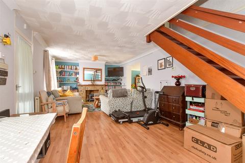 3 bedroom terraced house for sale, Chapel Row, Ashford TN25
