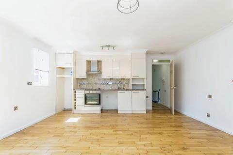 1 bedroom retirement property for sale, Station Road, Dorking, RH4