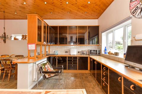 4 bedroom detached house for sale, Bowcombe Road, Newport, Isle of Wight