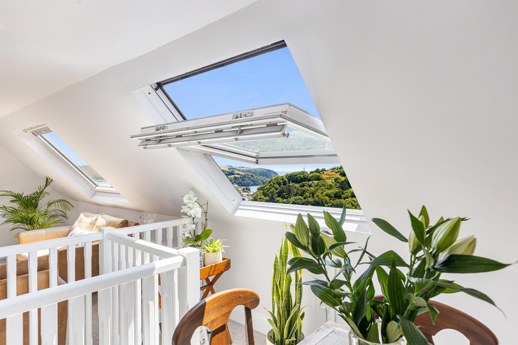 44 Apart Dining Area View