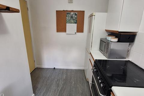 1 bedroom flat for sale, Blake Close, London, W10