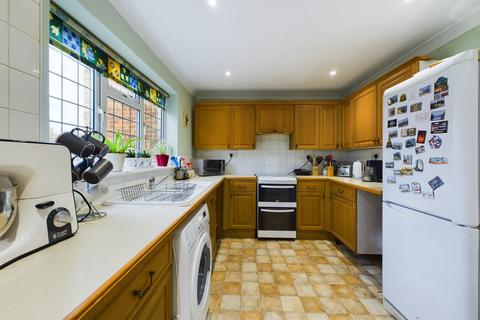 15a Lyne Way, Hemel Hempstead, HP1 3PL