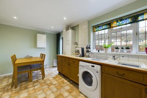 15a Lyne Way, Hemel Hempstead, HP1 3PL