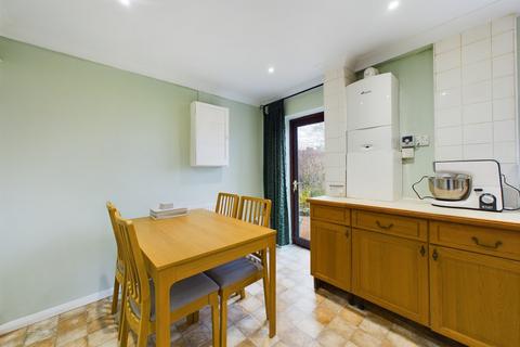15a Lyne Way, Hemel Hempstead, HP1 3PL