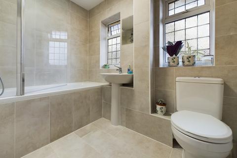 15a Lyne Way, Hemel Hempstead, HP1 3PL