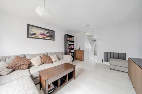 2 Proctor Close, Mitcham, CR4 2GX
