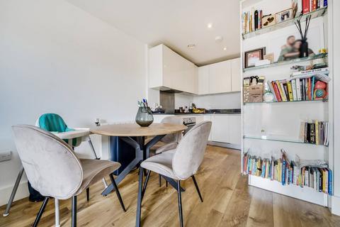 2 bedroom flat for sale, Warehouse Court, Woolwich Riverside, London, SE18