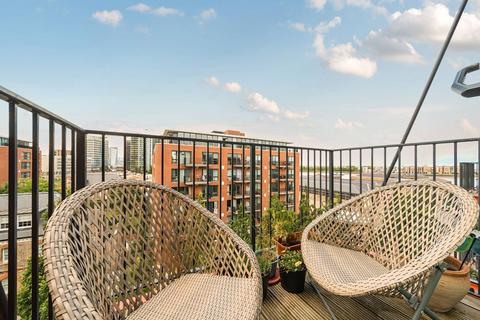 2 bedroom flat for sale, Warehouse Court, Woolwich Riverside, London, SE18