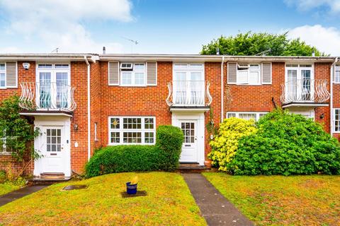 3 bedroom terraced house for sale, Brooklyn Close, Woking, GU22