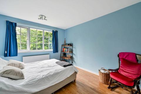 3 bedroom terraced house for sale, Brooklyn Close, Woking, GU22