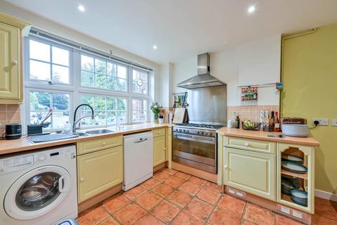 3 bedroom terraced house for sale, Brooklyn Close, Woking, GU22