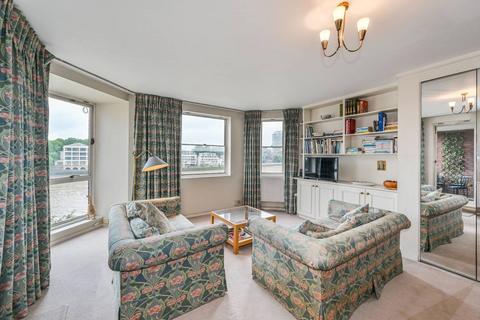 1 bedroom flat for sale, Riverside Court, Nine Elms, London, SW8