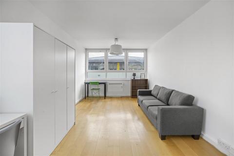 2 bedroom flat for sale, Roman Road, London