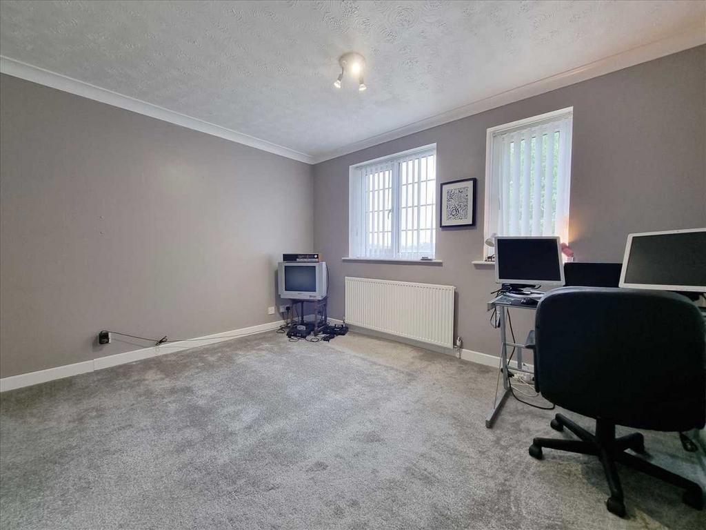 Bedroom 1: