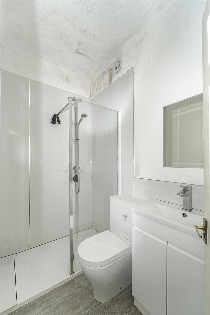 7b Claremont Place