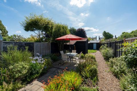 3 bedroom semi-detached house for sale, Irvine Road, Essex CO3