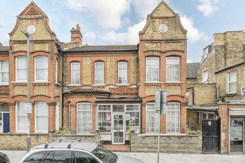 6 bedroom semi-detached house for sale, Dafforne Road, London SW17