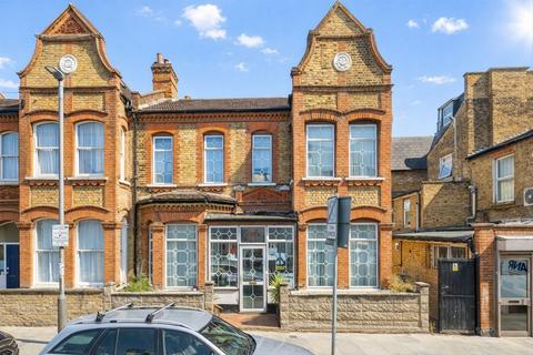 Dafforne Road, London SW17