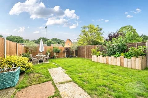 10 Regan Close, Guildford, GU2 9RA