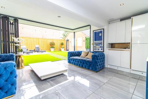 29 Cooper Crescent, Whetstone, Leicester, LE8 6AF